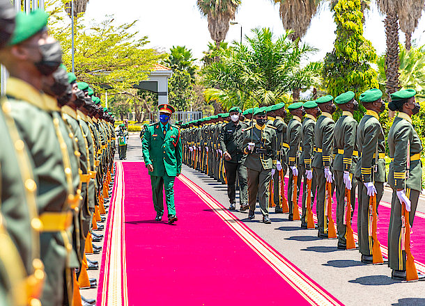 TZ army2