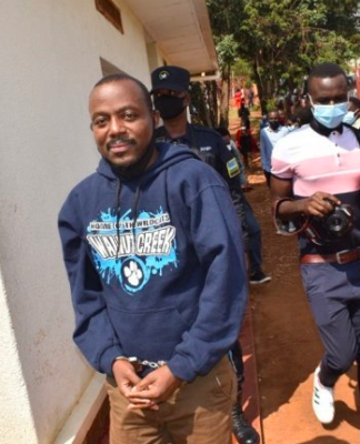 Umunyamakuru Théoneste Nsengimana ubu ufunzwe aratangaza ko aziyamamariza umwanya wa Perezida wa Repubulika